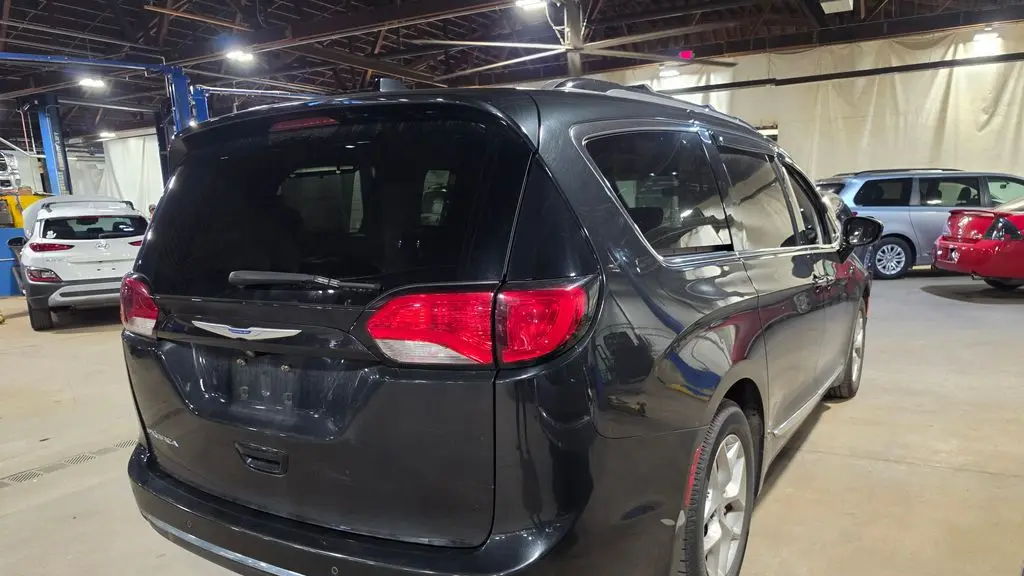 2018 Chrysler Pacifica Touring L