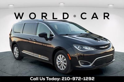 Photo of a 2018 Chrysler Pacifica Touring L 4DR Mini-Van for sale
