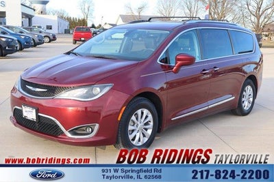 2019 Chrysler Pacifica Touring L 4DR Mini-Van
