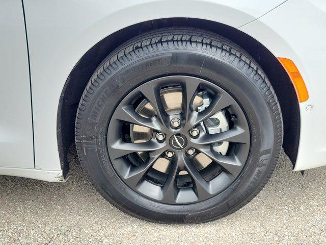 2021 Chrysler Pacifica - $20,789