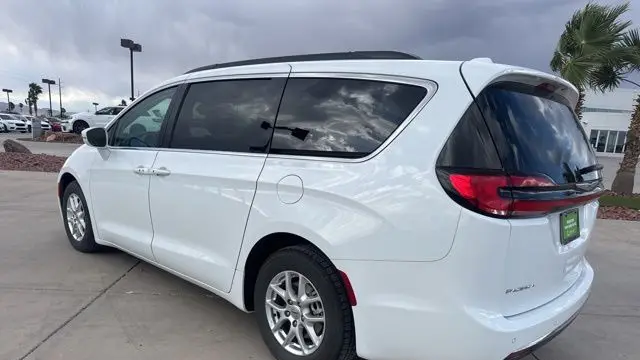 2022 Chrysler Pacifica Touring L