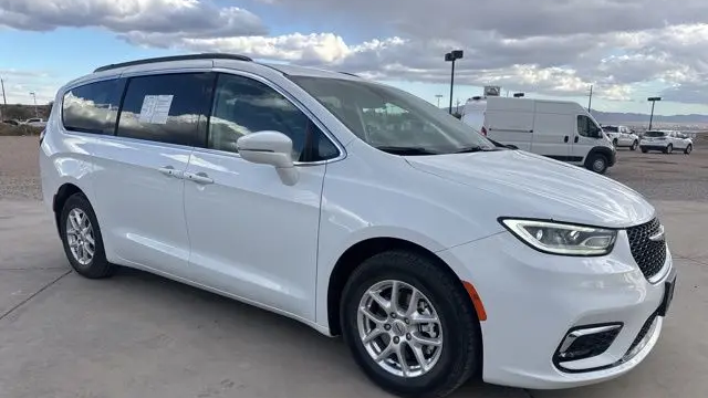 2022 Chrysler Pacifica Touring L