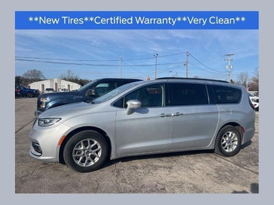 Photo of a 2022 Chrysler Pacifica Touring L 4DR Mini-Van for sale
