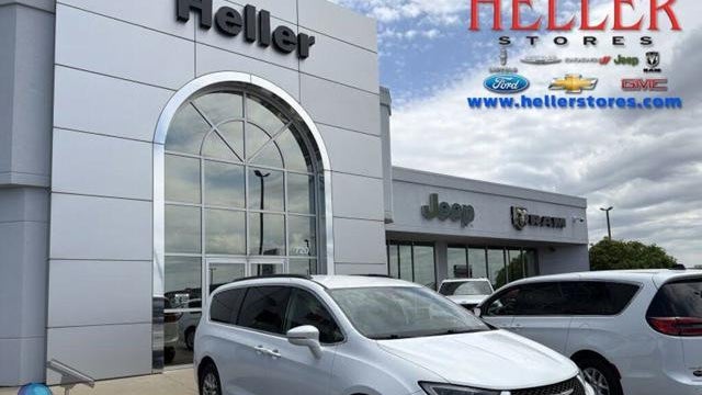 Preowned 2022 Chrysler Pacifica Touring L for Sale