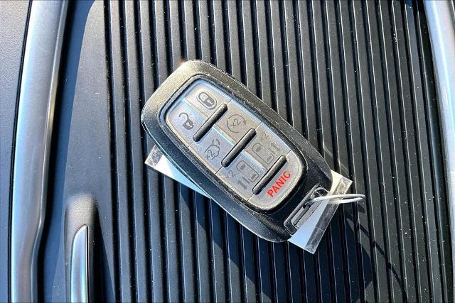 2022 Chrysler Pacifica - $24,078