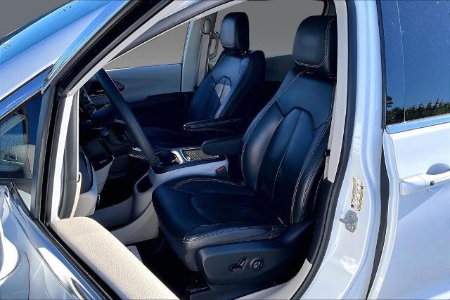 2022 Chrysler Pacifica - $24,078