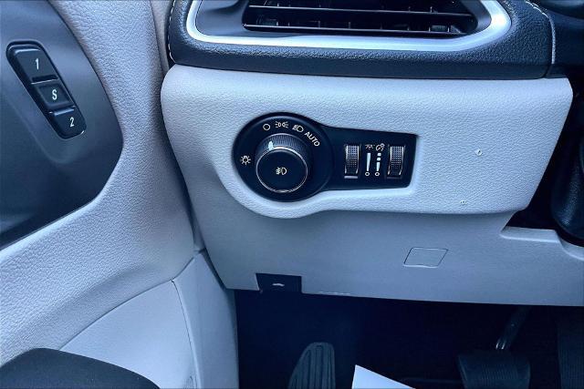 2022 Chrysler Pacifica - $24,078