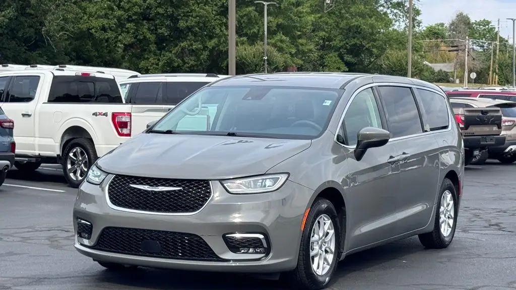 2023 Chrysler Pacifica Touring L