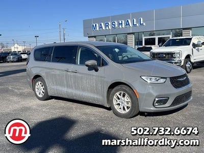 Photo of a 2023 Chrysler Pacifica Touring L 4DR Mini-Van for sale