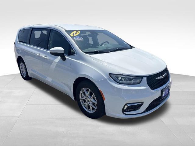 2023 Chrysler Pacifica - $20,555