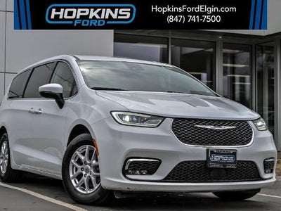 Photo of a 2023 Chrysler Pacifica Touring L 4DR Mini-Van for sale