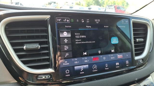 2023 Chrysler Pacifica Touring L