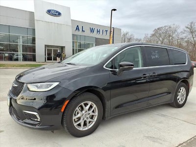 Photo of a 2023 Chrysler Pacifica Touring L 4DR Mini-Van for sale