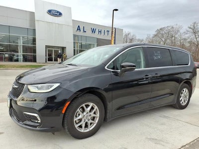 Photo of a 2023 Chrysler Pacifica Touring L 4DR Mini-Van for sale
