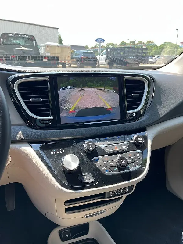2023 Chrysler Pacifica - $24,998