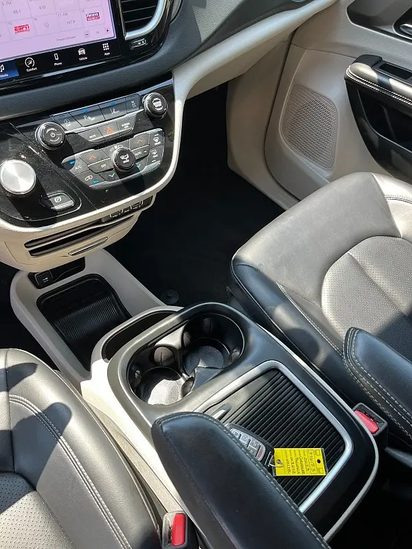2023 Chrysler Pacifica - $24,998
