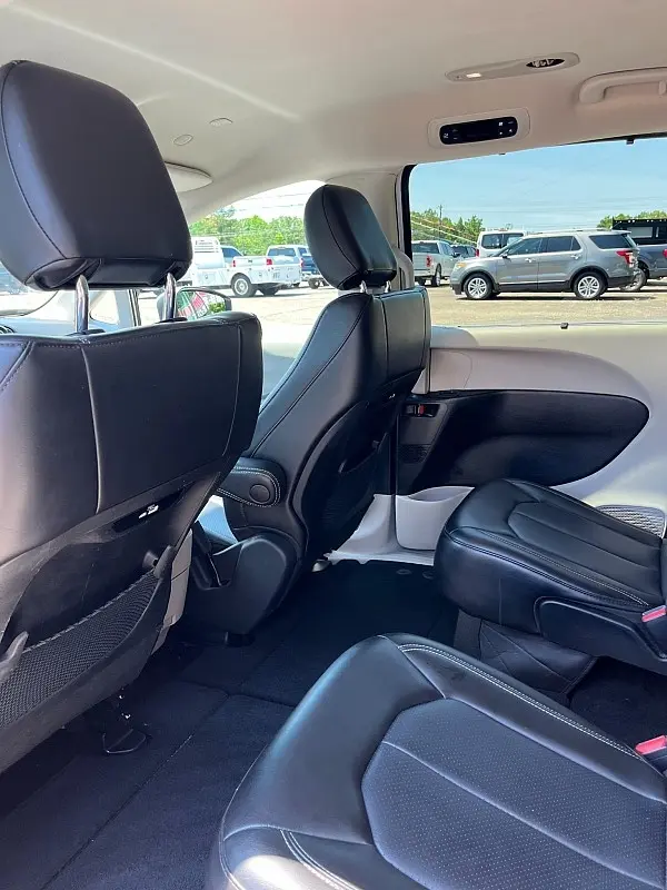 2023 Chrysler Pacifica - $24,998
