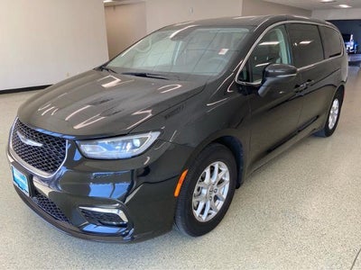 2023 Chrysler Pacifica Touring L 4DR Mini-Van