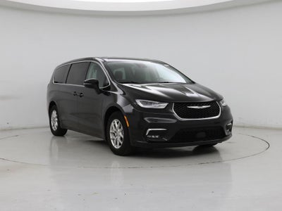 Photo of a 2023 Chrysler Pacifica Touring L 4DR Mini-Van for sale