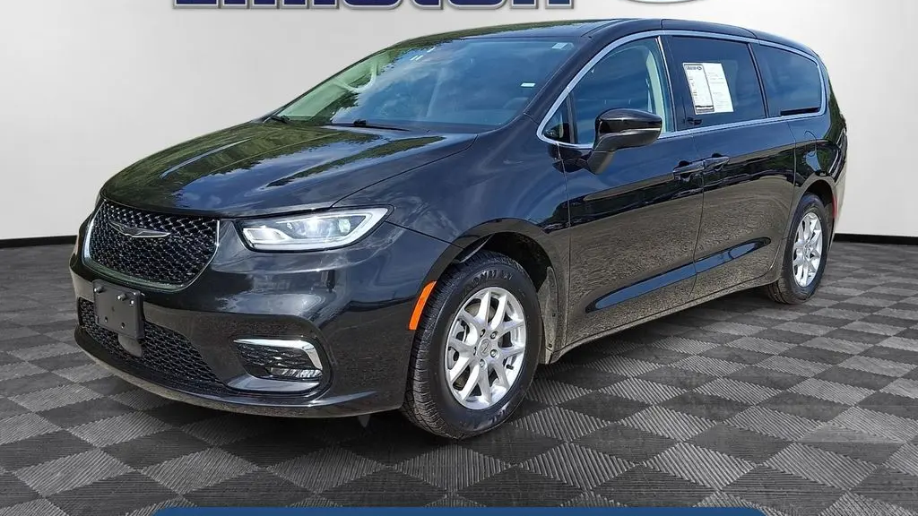 Preowned 2023 Chrysler Pacifica Touring L for Sale