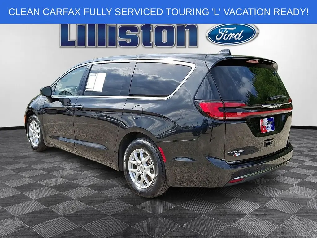 2023 Chrysler Pacifica - $24,738
