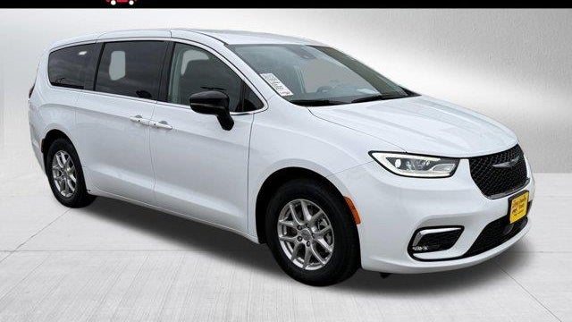 Preowned 2024 Chrysler Pacifica Touring L for Sale