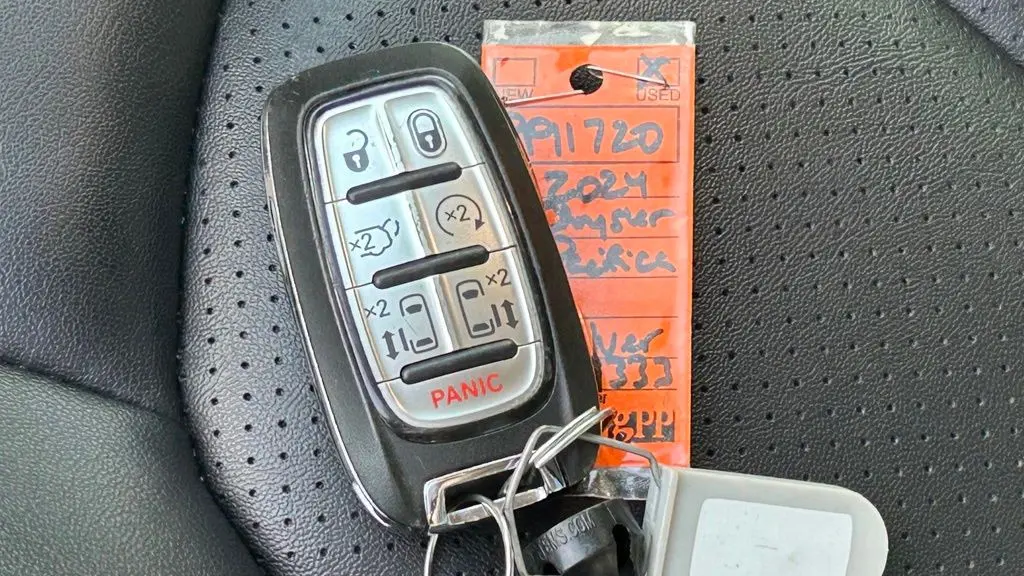 2024 Chrysler Pacifica Touring L