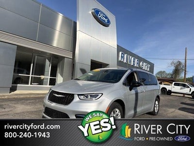2024 Chrysler Pacifica Touring L 4DR Mini-Van
