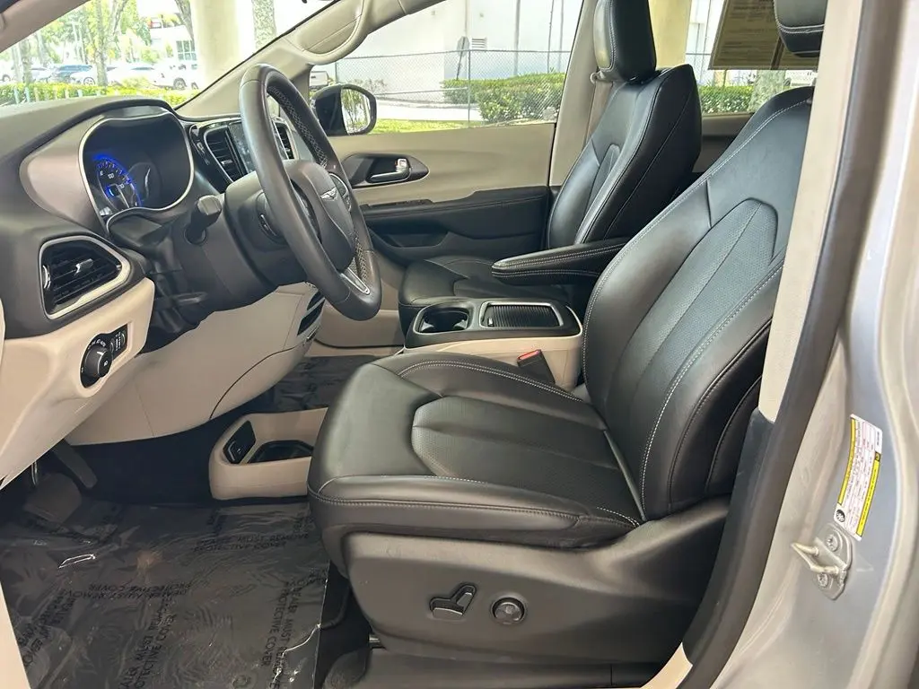2024 Chrysler Pacifica - $17,305