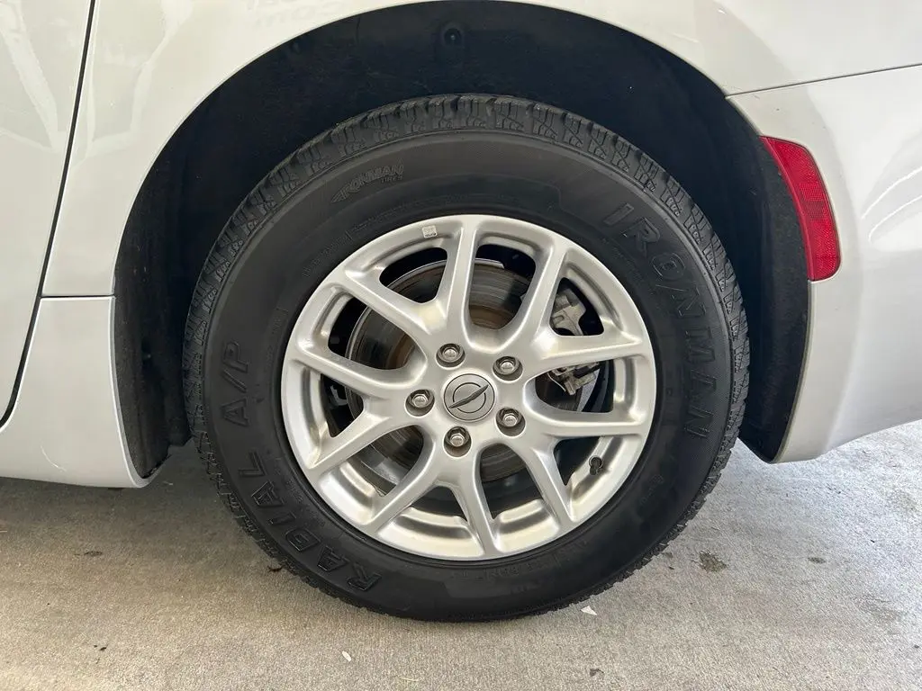 2024 Chrysler Pacifica - $17,305