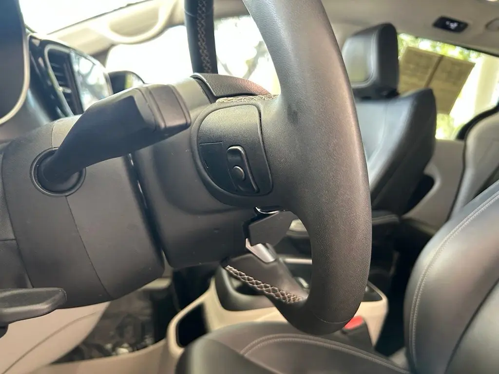 2024 Chrysler Pacifica - $17,305