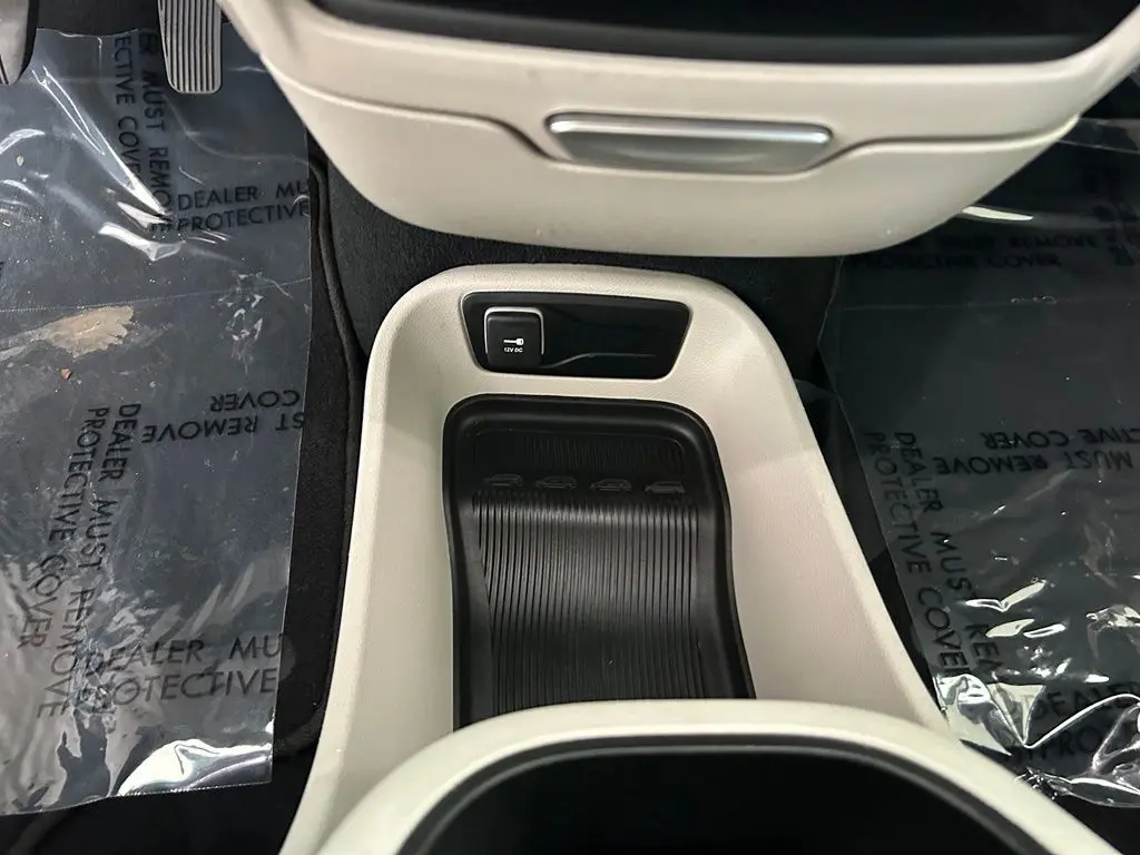 2024 Chrysler Pacifica - $17,305