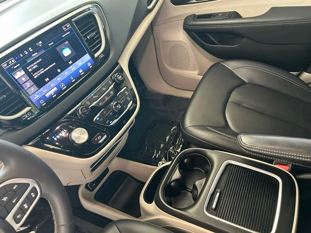 2024 Chrysler Pacifica - $17,305
