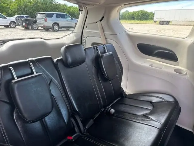 2024 Chrysler Pacifica - $23,400