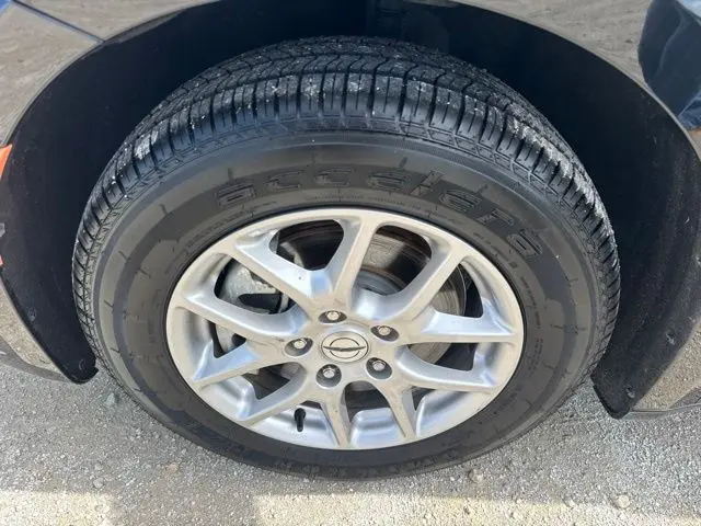 2024 Chrysler Pacifica - $23,400