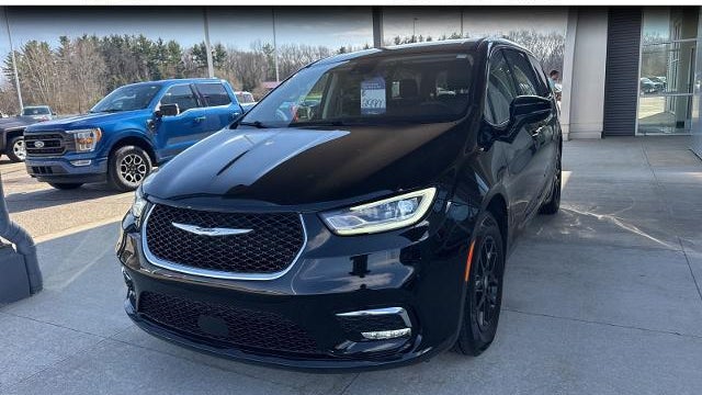 Preowned 2024 Chrysler Pacifica Touring L for Sale