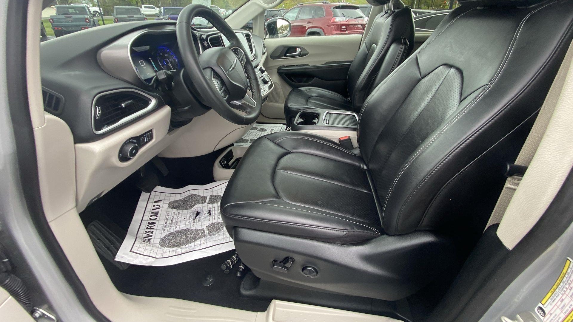 2024 Chrysler Pacifica Touring L