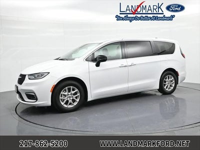 2024 Chrysler Pacifica Touring L 4DR Mini-Van