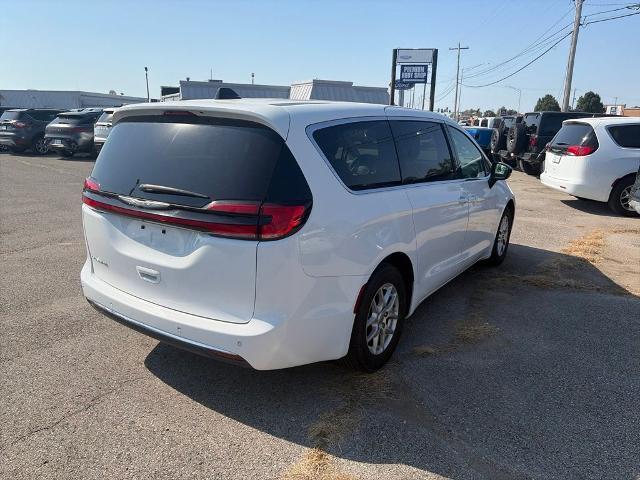 2024 Chrysler Pacifica - $27,009