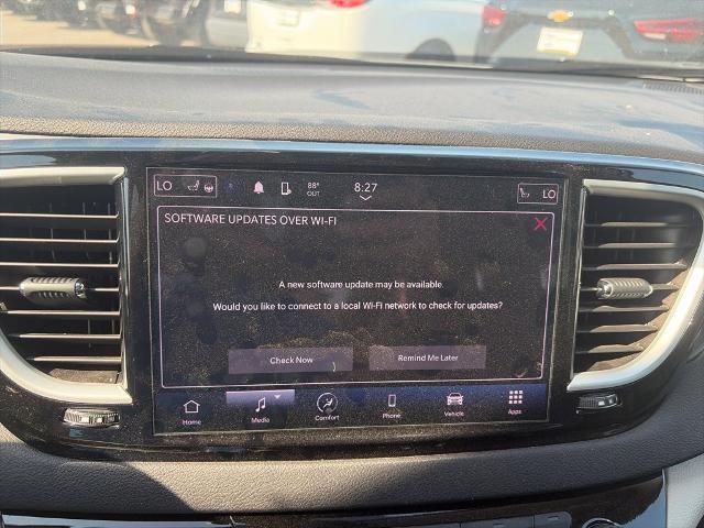 2024 Chrysler Pacifica - $27,009
