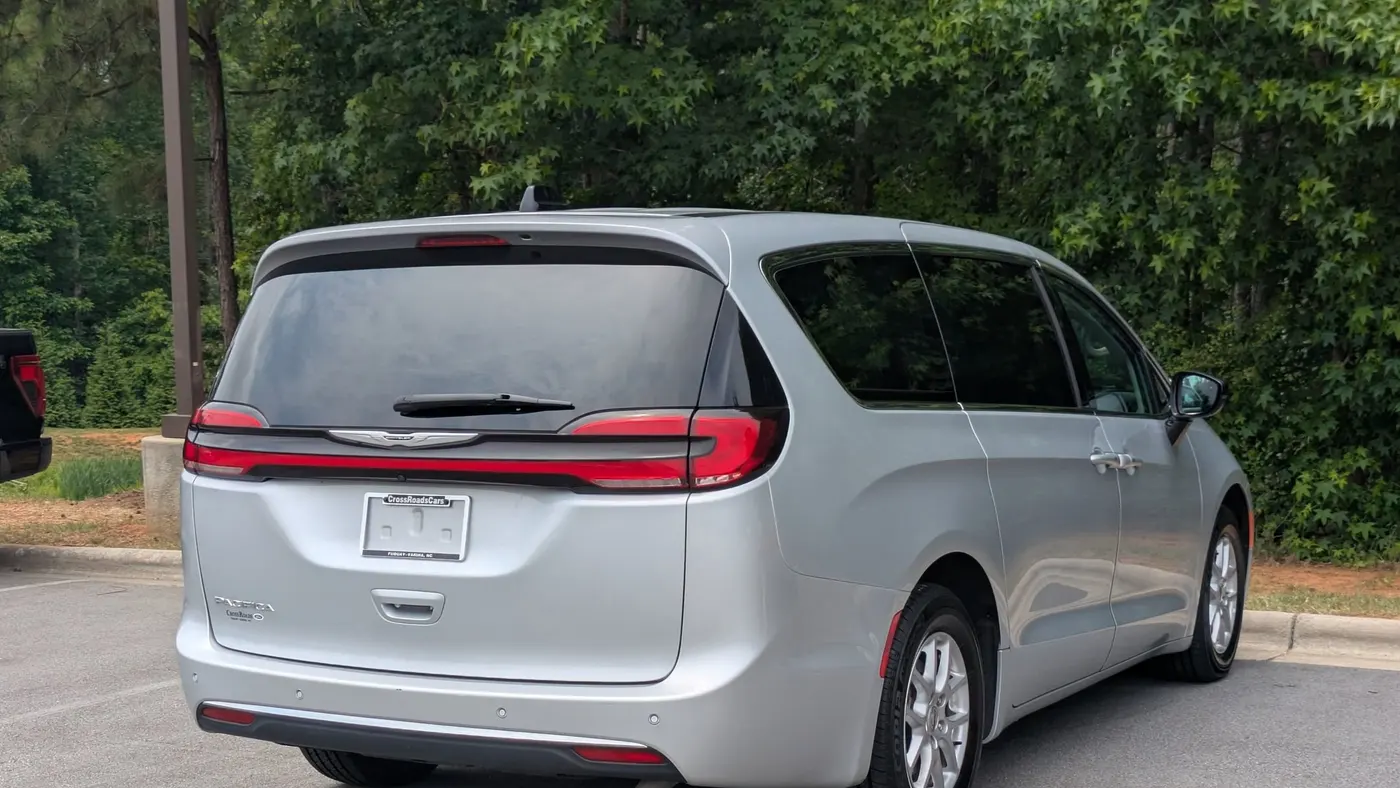 2024 Chrysler Pacifica Touring L
