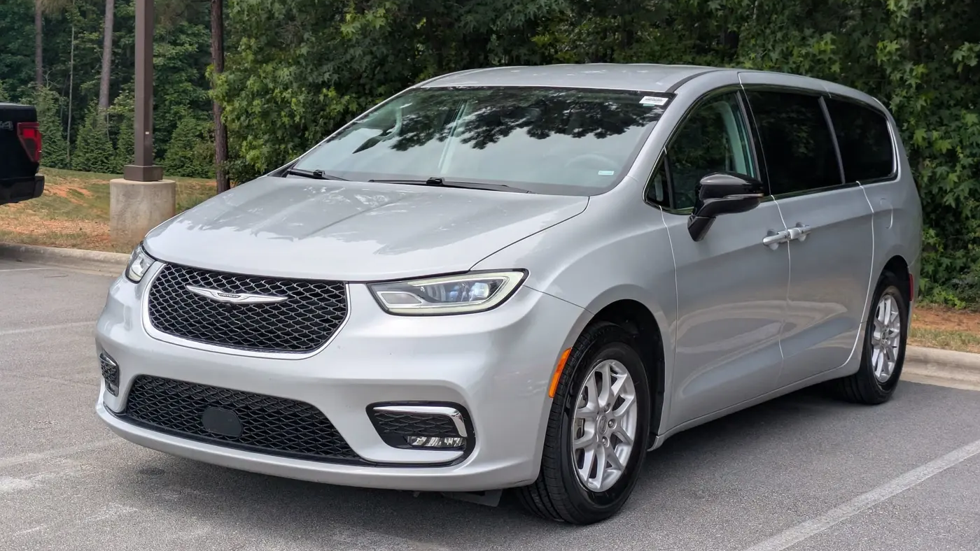 2024 Chrysler Pacifica Touring L
