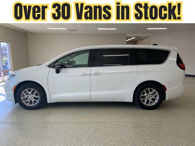 2024 Chrysler Pacifica - $26,415