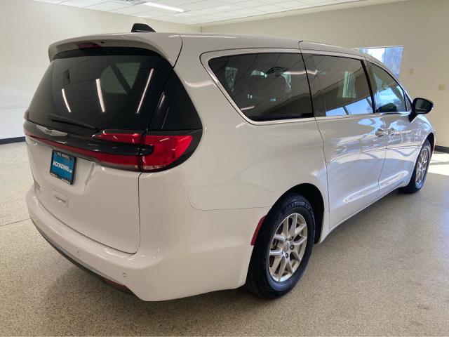 2024 Chrysler Pacifica - $26,415
