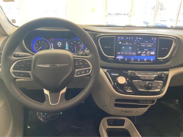 2024 Chrysler Pacifica - $26,415