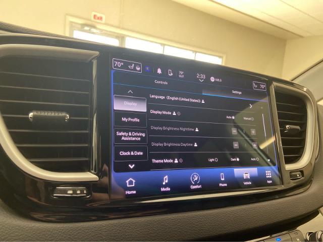 2024 Chrysler Pacifica - $26,415