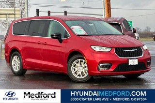 2024 Chrysler Pacifica with Red Hot Pearlcoat Exterior