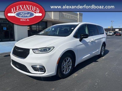 Photo of a 2024 Chrysler Pacifica Touring L 4DR Mini-Van for sale