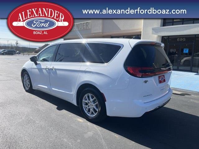 2024 Chrysler Pacifica