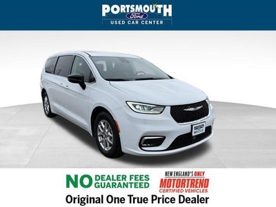 Photo of a 2024 Chrysler Pacifica Touring L 4DR Mini-Van for sale